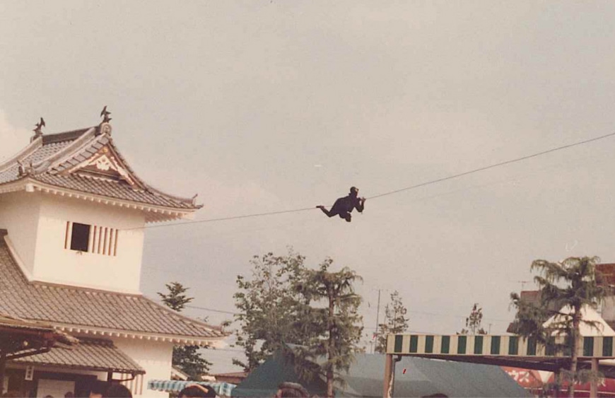 “走鋼絲忍者”登場