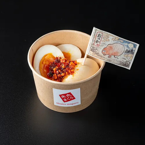 大化牡蠣的麻辣燙煮雞蛋