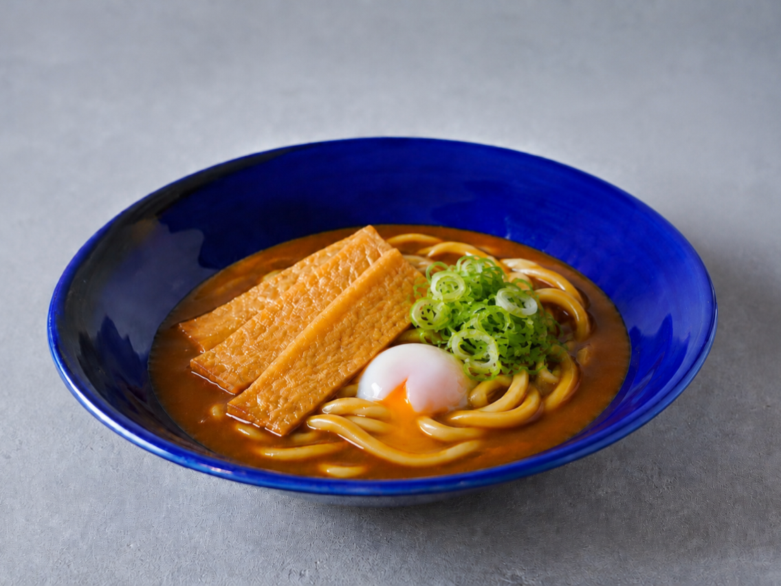 【季節限定】 油炸豆腐和溫泉蛋的冷咖喱烏冬面